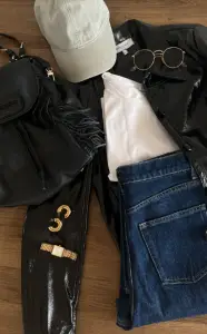 Look de festival minimaliste épuré Sépya